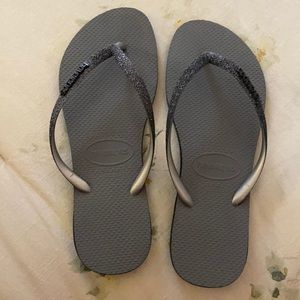 Havaianas Black Glitter Flip Flops, size US 9-10
